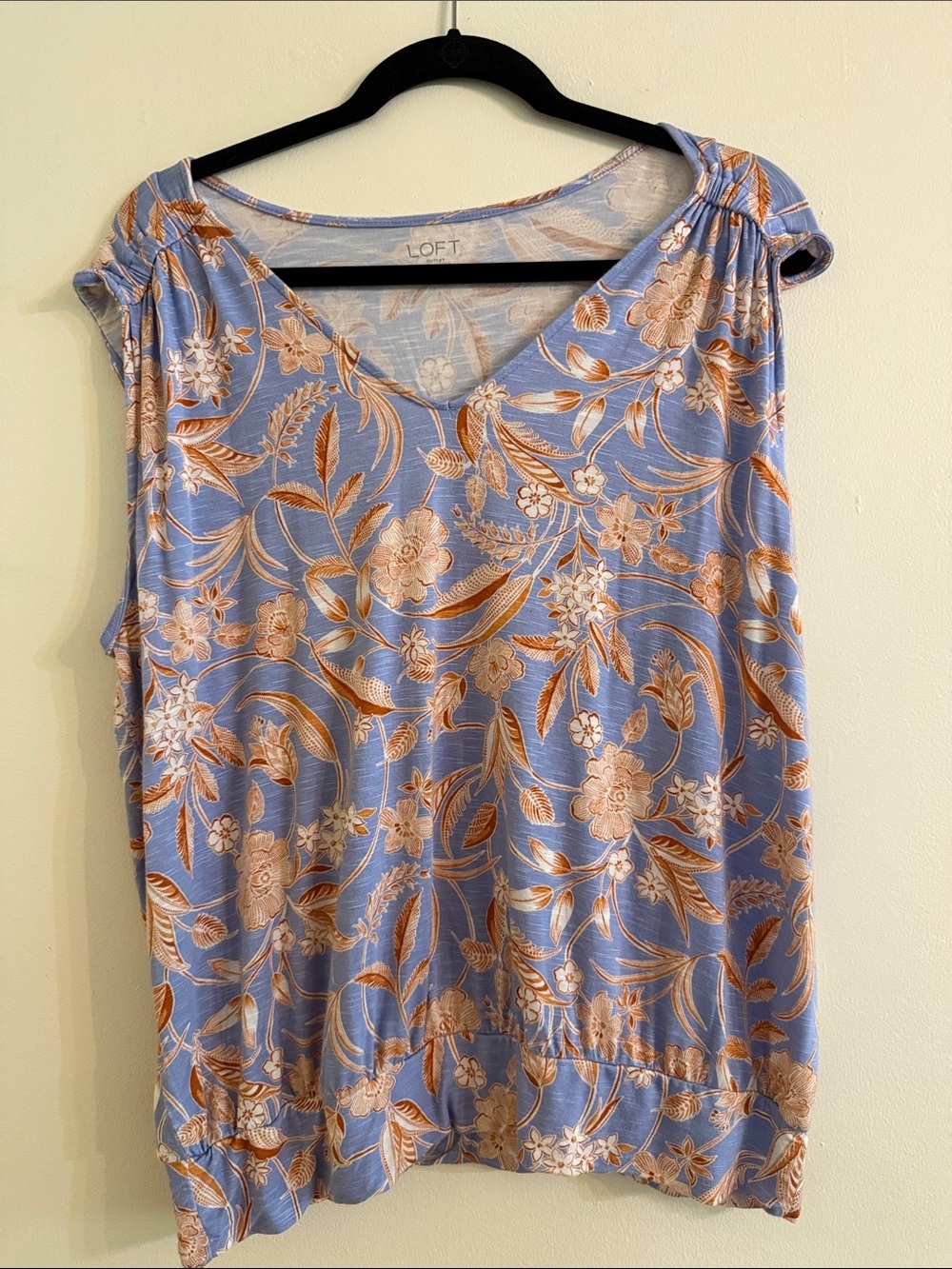 LOFT Lavender Blue Floral V-Neck Sleeveless Top Size XL